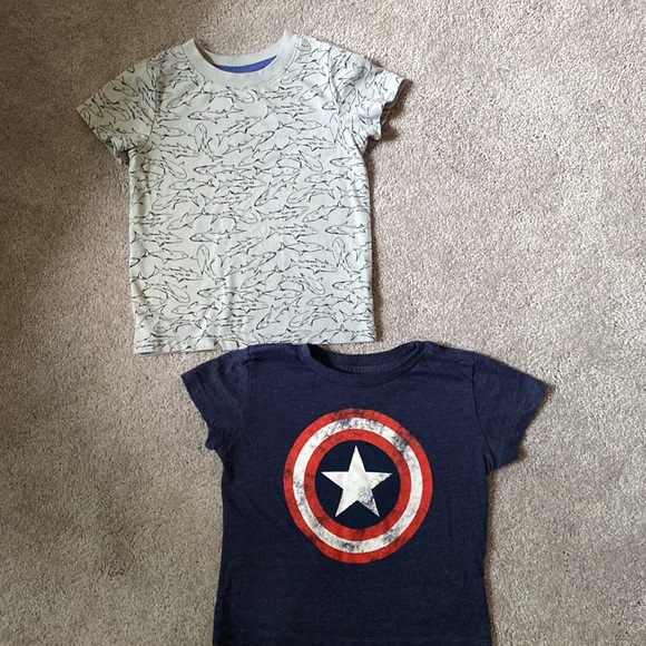 Toddler Boys 18 month t-shirts; marvel & sharks - Picture 2 of 6